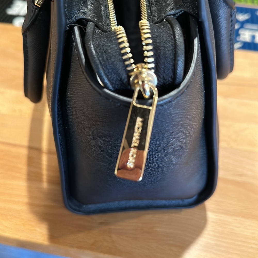 NEW! Authentic Michael Kors “Selma” handbag in black leather with gold hardware. - Picture 8 of 10